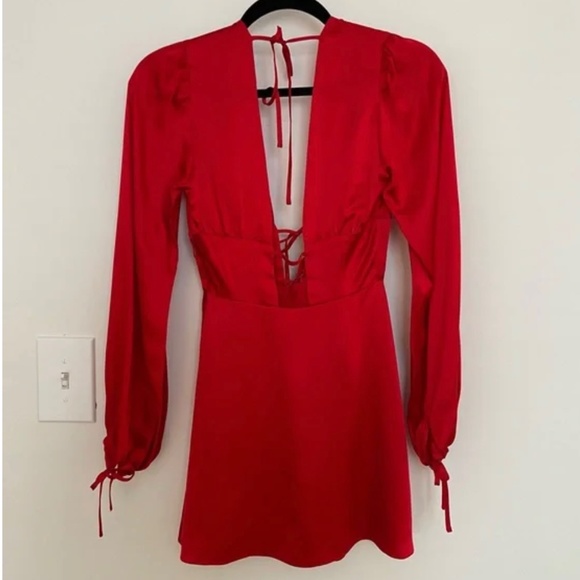 Two bodies Emily dress - Picture 2 of 3